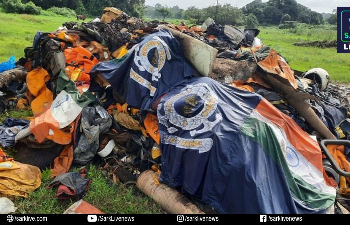 ദേശീയപതാക മാലിന്യക്കൂമ്പാരത്തില്‍; സംഭവത്തില്‍ മൂന്ന് പേര്‍ അറസ്റ്റില്‍