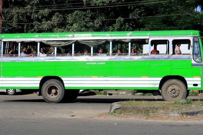 ദീര്‍ഘദൂര റൂട്ടുകള്‍ വിട്ടുനല്‍കാതെ ഗതാഗത വകുപ്പ്; പണിമുടക്കിന് തയ്യാറെടുക്കാൻ സ്വകാര്യ ബസുകള്‍