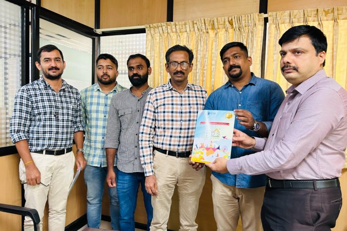നോർക്ക - കുവൈറ്റ് നാഷണല്‍ ഗാര്‍ഡ് റിക്രൂട്ട്മെന്റിൽ<br>നിയമനം ലഭിച്ചവര്‍ക്ക് യാത്രാടിക്കറ്റുകള്‍ കൈമാറി