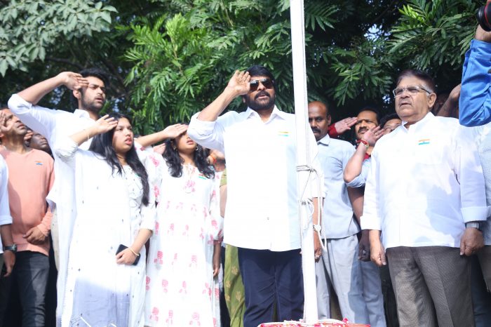 A moment of pride and such a heartwarming sight to see the celebrations at the Chiranjeevi Blood Bank, led by our Padma Vibhushan Megastar @KChiruTweets 🇮🇳🫡