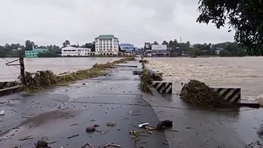 ശക്തമായ മഴയെ തുടർന്ന് അടച്ചിട്ട പട്ടാമ്പി പാലം ഗതാഗതത്തിനായി തുറന്നു