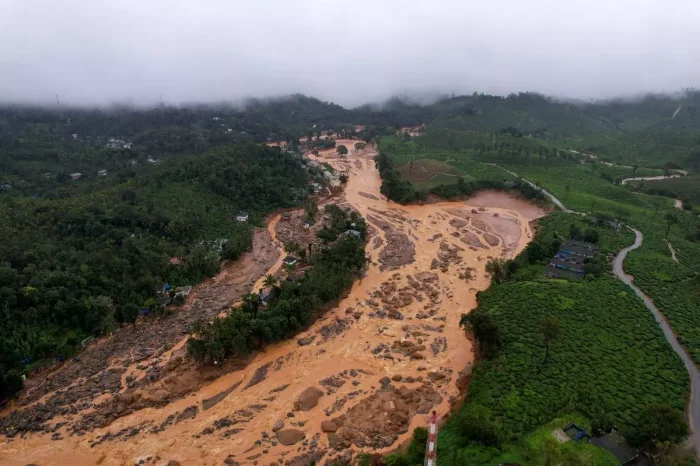 വയനാട്ടിലേത് പ്രകൃതി ദുരന്തം, മനുഷ്യനിര്‍മ്മിതമല്ല; സര്‍ക്കാരിന്റേത് നിര്‍ബന്ധിത ഉത്തരവാദിത്തമല്ലെന്ന് ഹൈക്കോടതി