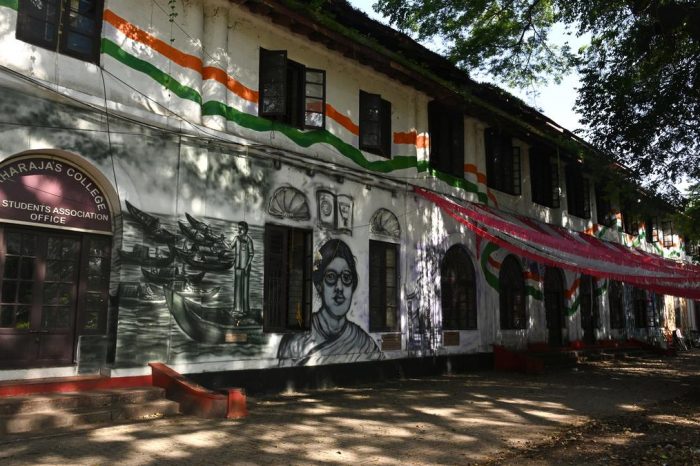 ദേശീയപതാക ഉയർത്താൻ എത്തിയവരെ അടിച്ചോടിച്ച കൊച്ചിയിലെ രാജാക്കന്മാർ; മഹാരാജാസിൽ സധൈര്യം പതാക ഉയർത്തിയ അമ്പാട്ട് സുലോചന