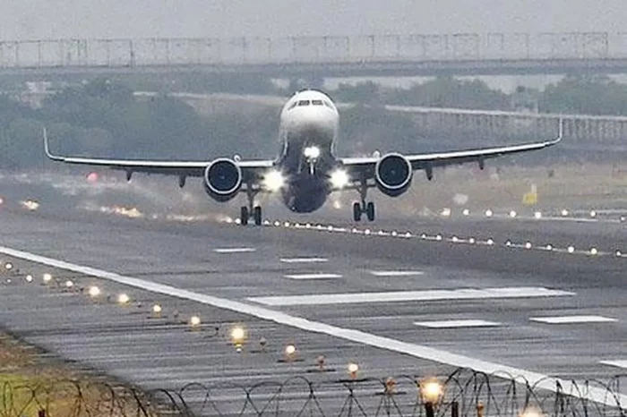 കഴിഞ്ഞ വർഷം മാത്രം ഉത്തർപ്രദേശിൽ ഉത്ഘാടനം ചെയ്തത് 7 എയർപോർട്ടുകൾ; ആളില്ലാതെ ഇപ്പോൾ അടച്ച് പൂട്ടുന്നത് നാലെണ്ണം