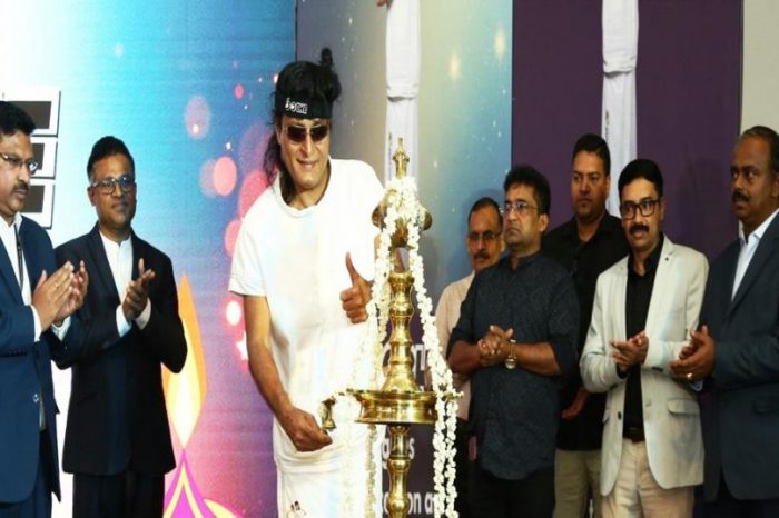 ഒരു രൂപക്ക് ഹെൽത്ത് ഇൻഷുറൻസ്, സിബിൽ സ്‌കോർ നോക്കാതെ വീട് നൽകും; ഞെട്ടിപ്പിക്കുന്ന ഓഫറുകളുമായി ബോബി ചെമ്മണ്ണൂർ