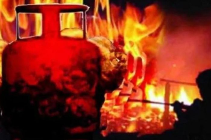 ചായ ഇടുന്നതിനിടെ ഗ്യാസില്‍ നിന്ന് തീ പടര്‍ന്നു; നെയ്യാറ്റിൻകരയിൽ വീട്ടമ്മയ്ക്ക് ദാരുണാന്ത്യം
