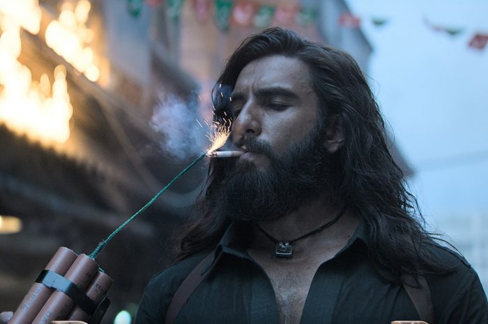 രൺവീർ സിങ് - ആദിത്യ ധർ ചിത്രം "ധുരന്ദർ" ടൈറ്റിൽ ട്രാക്ക് പുറത്ത്; റിലീസ് 2025 ഡിസംബർ 5 ന്