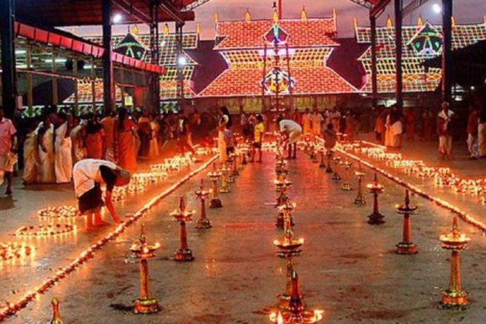 ഗുരുവായൂർ ഏകാദശി: പൊലീസിന്റെ വിളക്കാഘോഷം