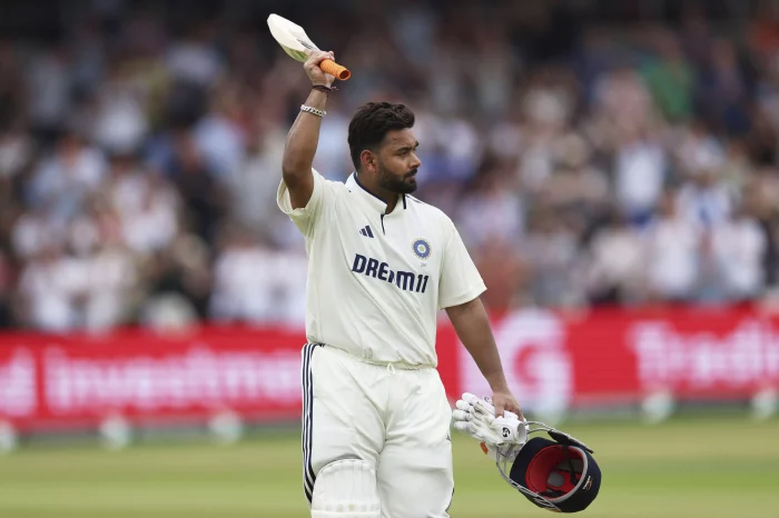 ഋഷഭ് പന്തിന് റെക്കോര്ഡ്; ടെസ്റ്റ് ക്രിക്കറ്റില് ഏറ്റവും കൂടുതല് സിക്സറുകള് നേടിയ താരം