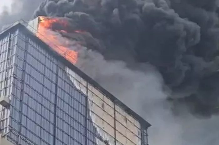 കോഴിക്കോട് ബേബി മെമ്മോറിയൽ ആശുപത്രിയിൽ വൻ തീപിടിത്തം; തീ അണക്കാനുള്ള ശ്രമം തുടരുന്നു