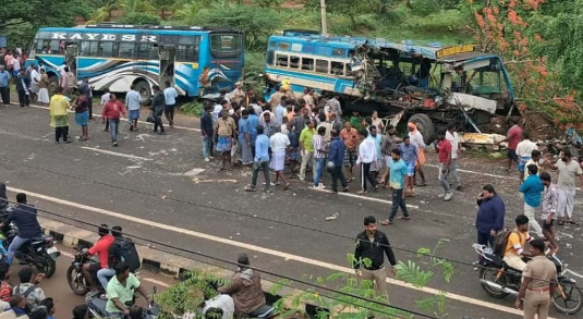 തെങ്കാശിയില്‍ ബസുകള്‍ കൂട്ടിയിടിച്ചു; 6 മരണം