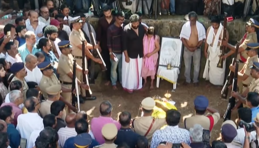 പേനയും പേപ്പറും നെഞ്ചോട് ചേർന്നു; ശ്രീനി മടങ്ങി