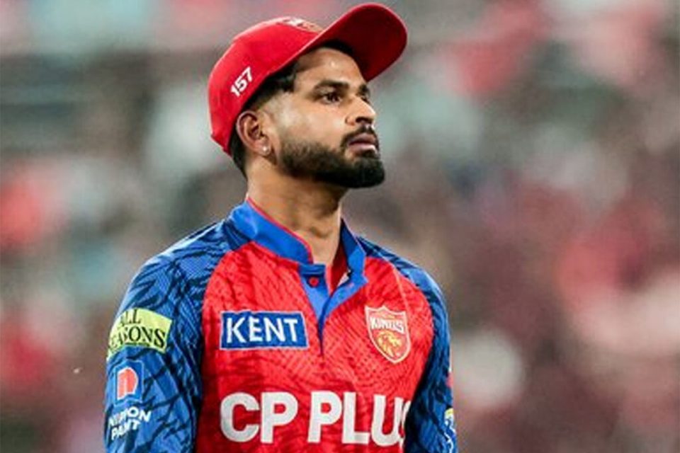 കുറഞ്ഞ ഓവർ നിരക്ക് ചൂണ്ടിക്കാട്ടി ക്യാപ്റ്റൻ ശ്രേയസ് അയ്യർക്കും ടീമിലെ മറ്റ് അംഗങ്ങൾക്കും കനത്ത പിഴ